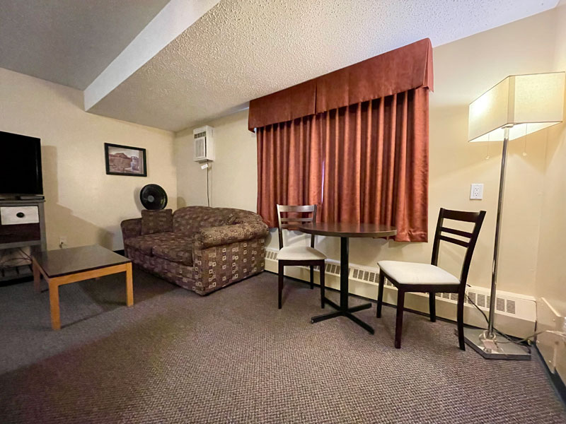 Room at Dockside Inn Cold Lake